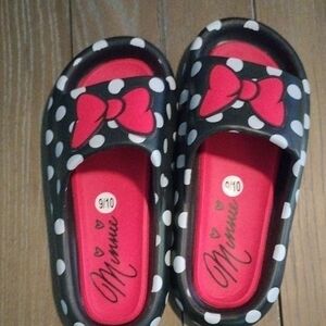 Minnie Slides